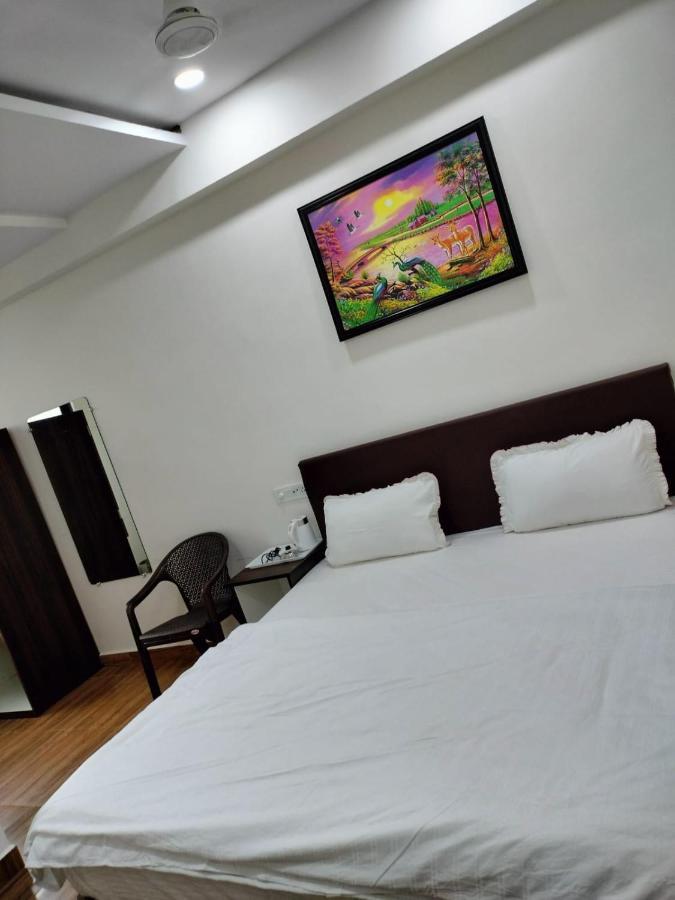 Hotel Satkar International Chhindwāra Exteriér fotografie