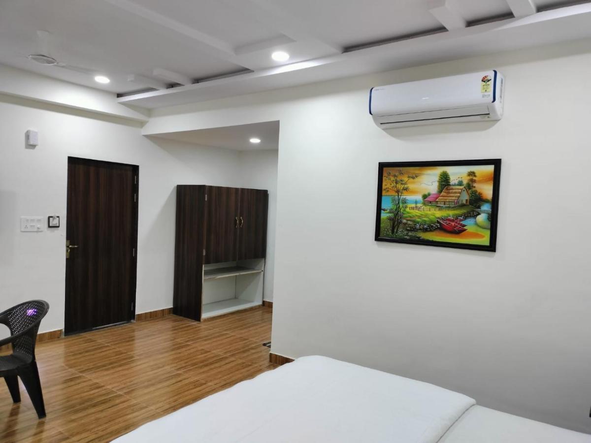 Hotel Satkar International Chhindwāra Exteriér fotografie
