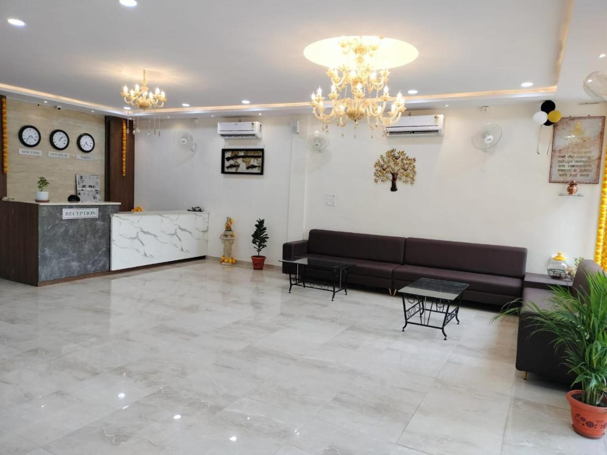 Hotel Satkar International Chhindwāra Exteriér fotografie
