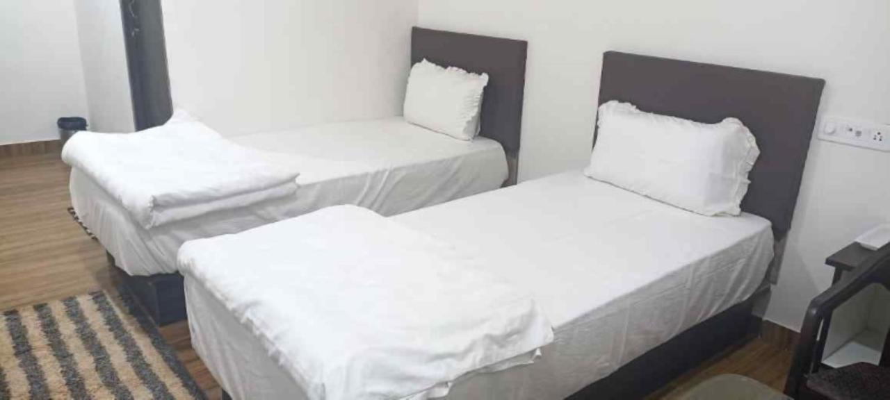 Hotel Satkar International Chhindwāra Exteriér fotografie