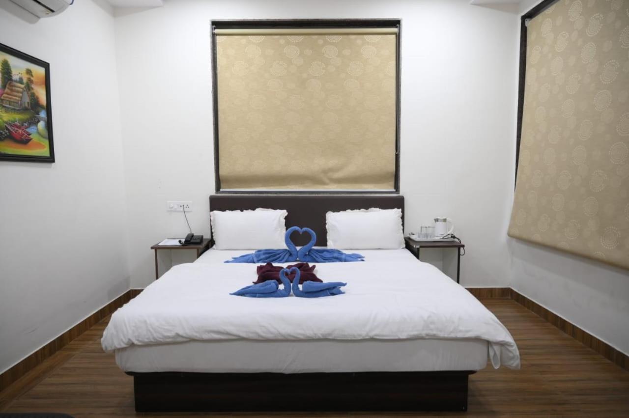 Hotel Satkar International Chhindwāra Exteriér fotografie