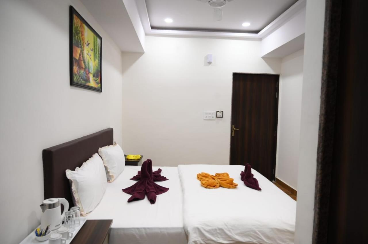 Hotel Satkar International Chhindwāra Exteriér fotografie