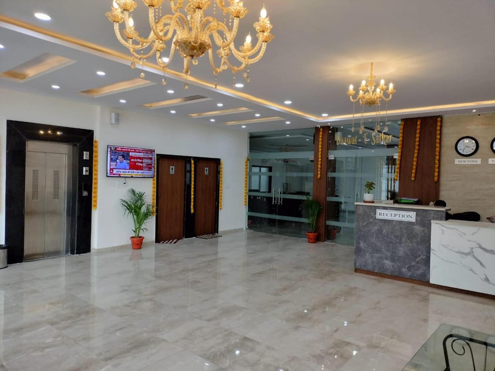 Hotel Satkar International Chhindwāra Exteriér fotografie