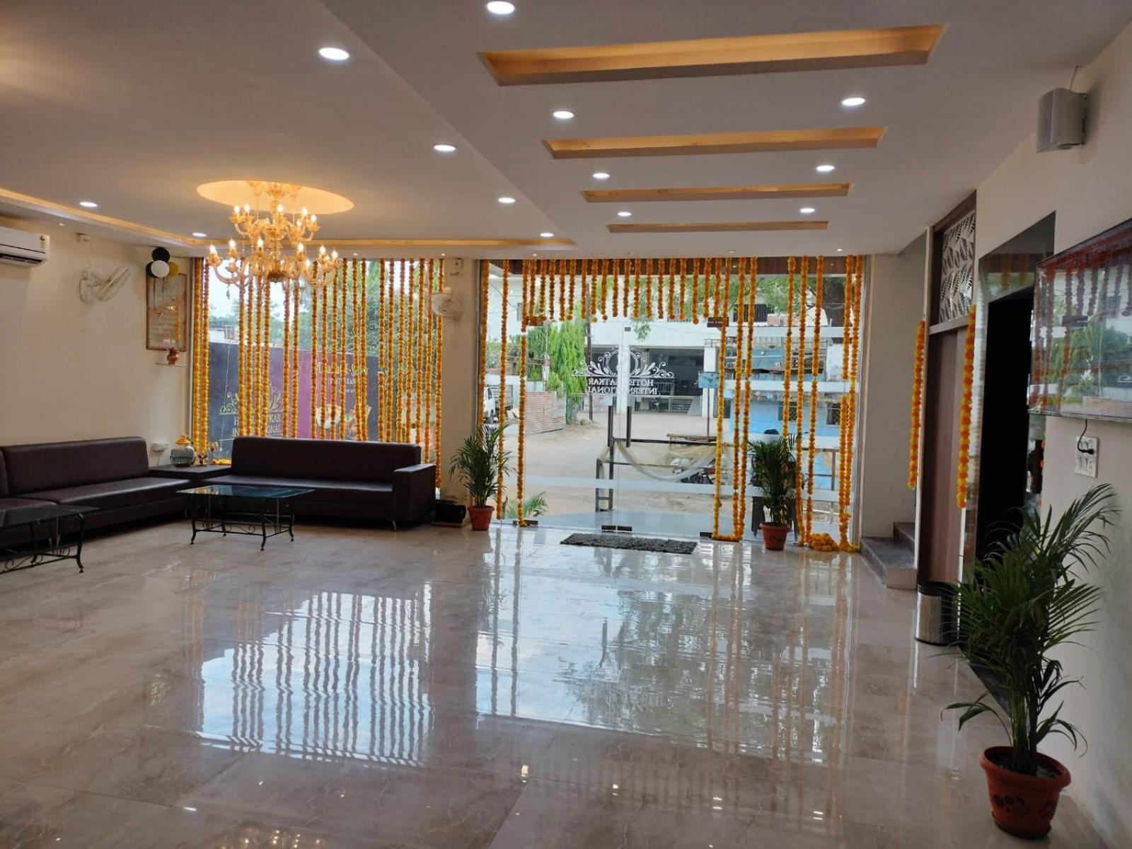 Hotel Satkar International Chhindwāra Exteriér fotografie